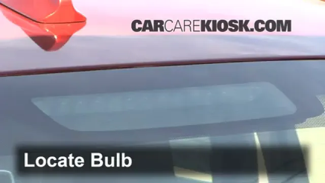 2012 Volvo S60 T5 2.5L 5 Cyl. Turbo Éclairage Feu de freinage central (remplacer l'ampoule)